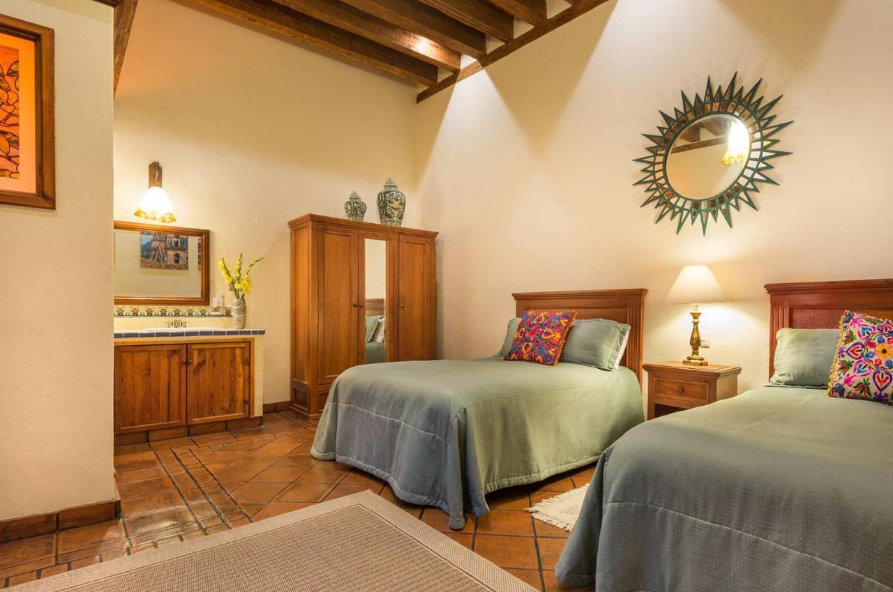 Hotel Casa Del Naranjo Пацкуаро Экстерьер фото
