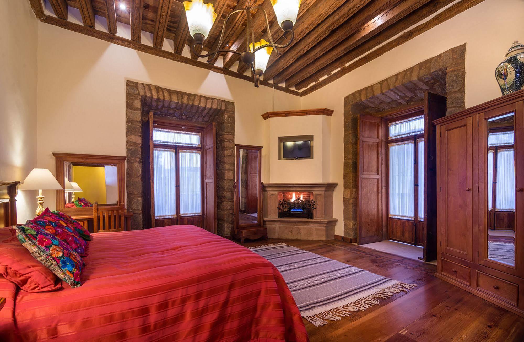 Hotel Casa Del Naranjo Пацкуаро Экстерьер фото