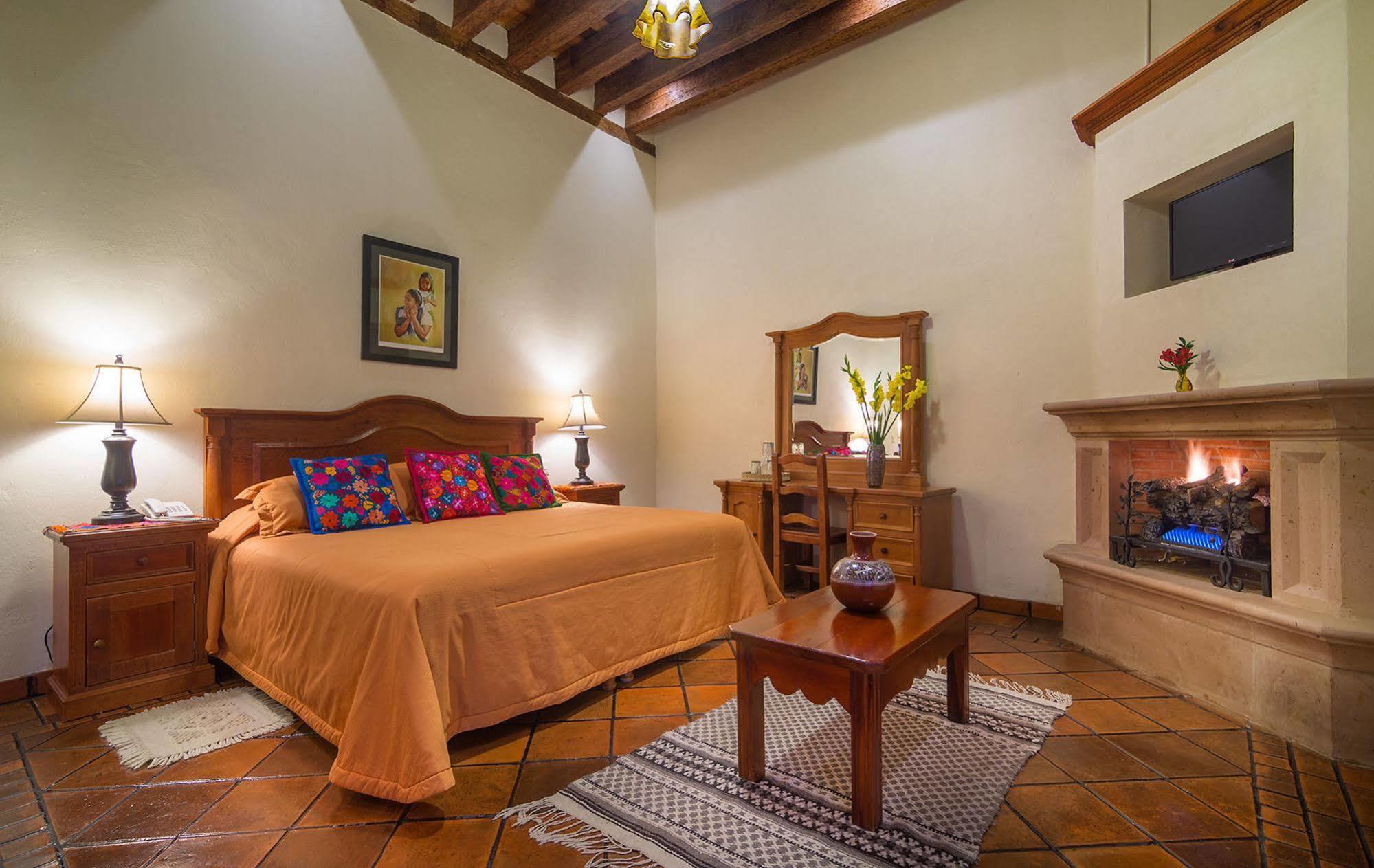 Hotel Casa Del Naranjo Пацкуаро Экстерьер фото