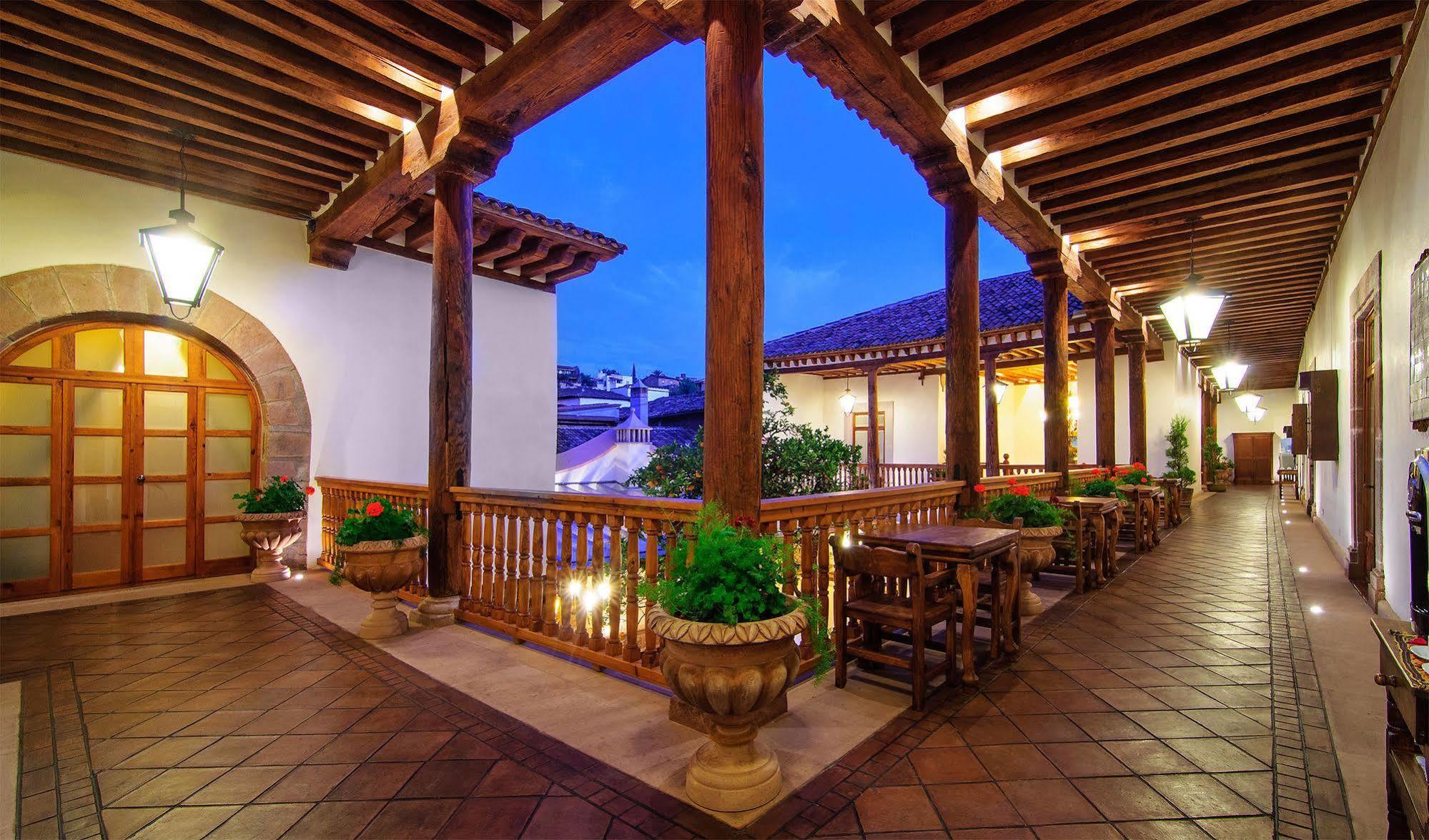 Hotel Casa Del Naranjo Пацкуаро Экстерьер фото