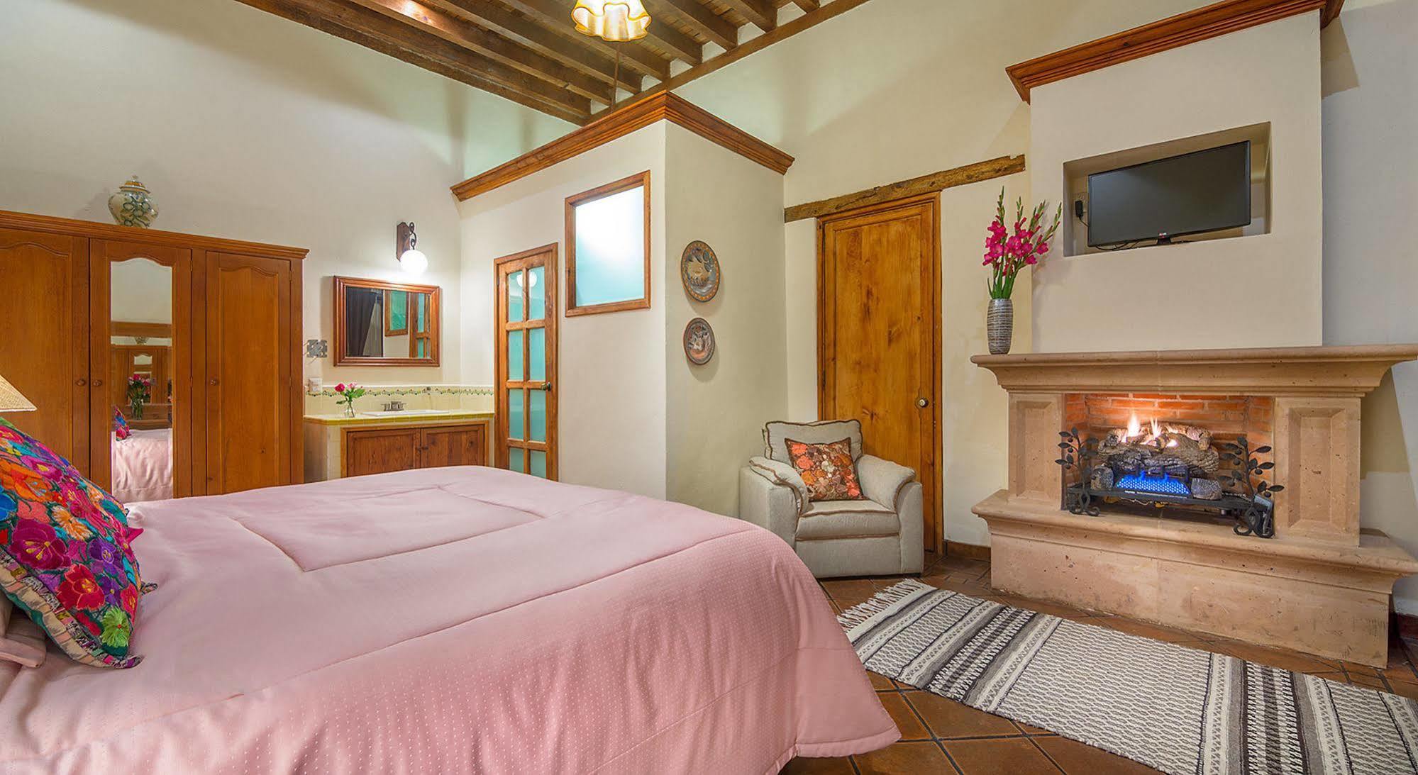 Hotel Casa Del Naranjo Пацкуаро Экстерьер фото