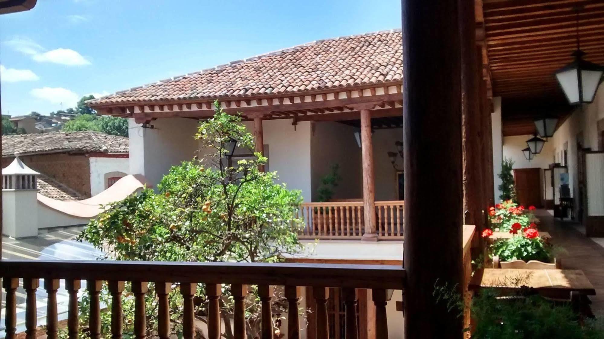 Hotel Casa Del Naranjo Пацкуаро Экстерьер фото
